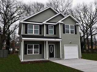 2025 Sparrow Rd, Chesapeake, VA 23320