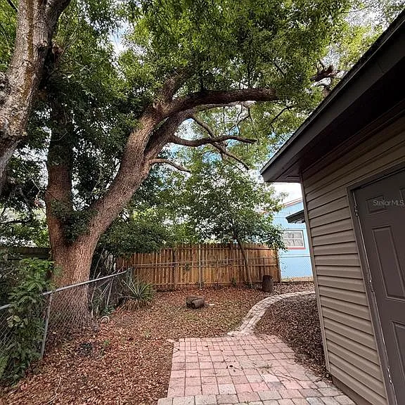1353 Lakeview Rd — Photo 15