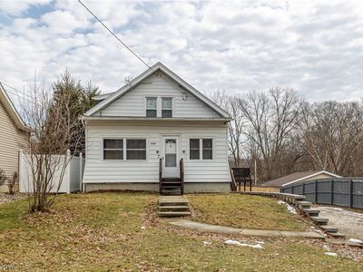 1845 Seattle St, Cuyahoga Falls, OH, 44221