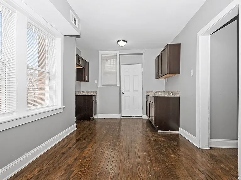 1215 - 1219 E 72nd St — Photo 3
