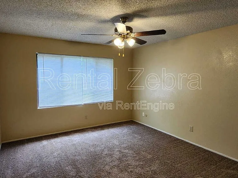 543 Kathryn Ct — Photo 5