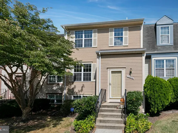11939 Crimson Ln #133, Silver Spring, MD 20904