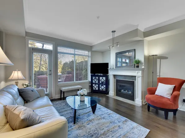 1787 154th St #102, Surrey, BC V4A 4S1