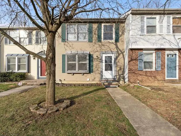 4382 Biscayne Ct — Photo 1