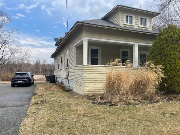 (undisclosed Address), North Chelmsford, MA 01863