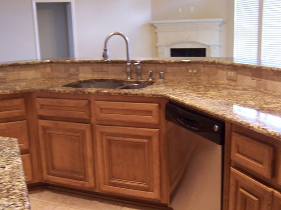 3rd image of 532 Hammersmith Ln
