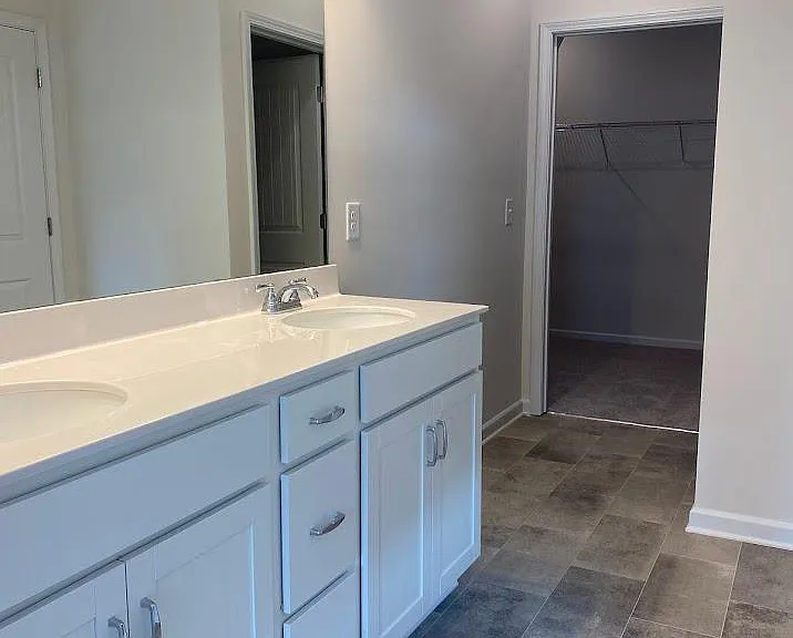 308 Sycamore Dr — Photo 7