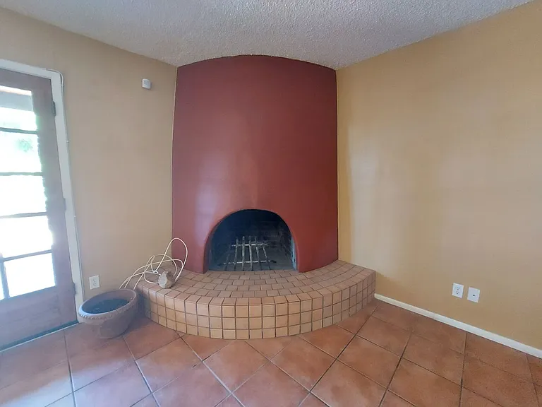 2604 Inverrary Dr — Photo 9