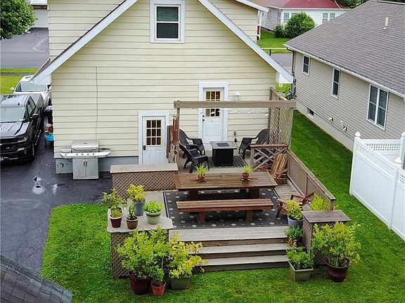 2nd image of 348 Orwood Pl