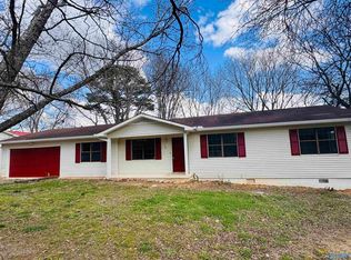 135 Dusty Dr SW, Arab, AL 35016