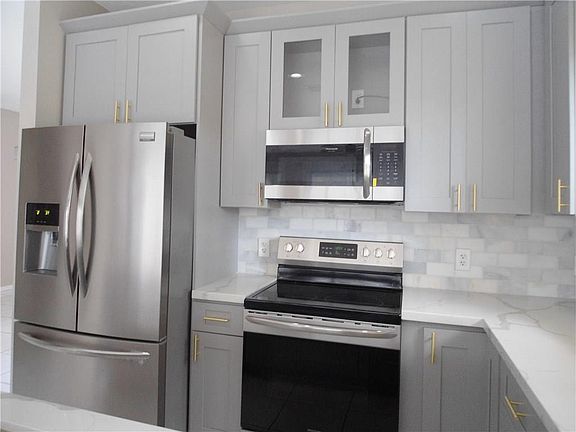 3rd image of 11504 Terra Bella Boulevard #11504