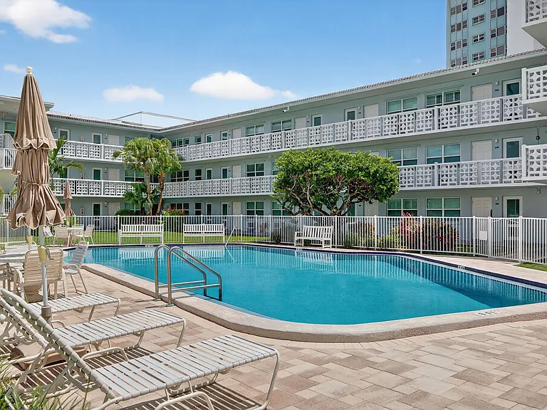 1850 S Ocean Dr #301 — Photo 13