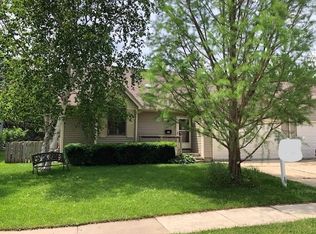 1455 Getzelman Dr UNIT 1455, Elgin, IL 60123