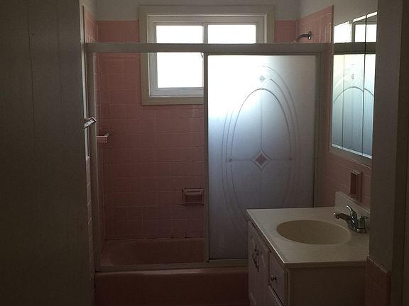 2nd image of 6441 N Kedzie Ave