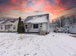 27520 Kaufman St, Roseville, MI