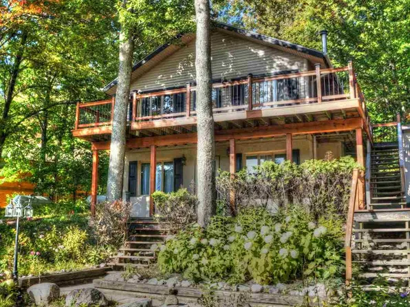 1150 Sumac Dr, Harbor Springs, MI 49740