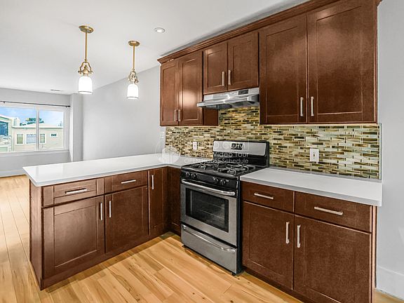 3rd image of 6 Brighton Ave