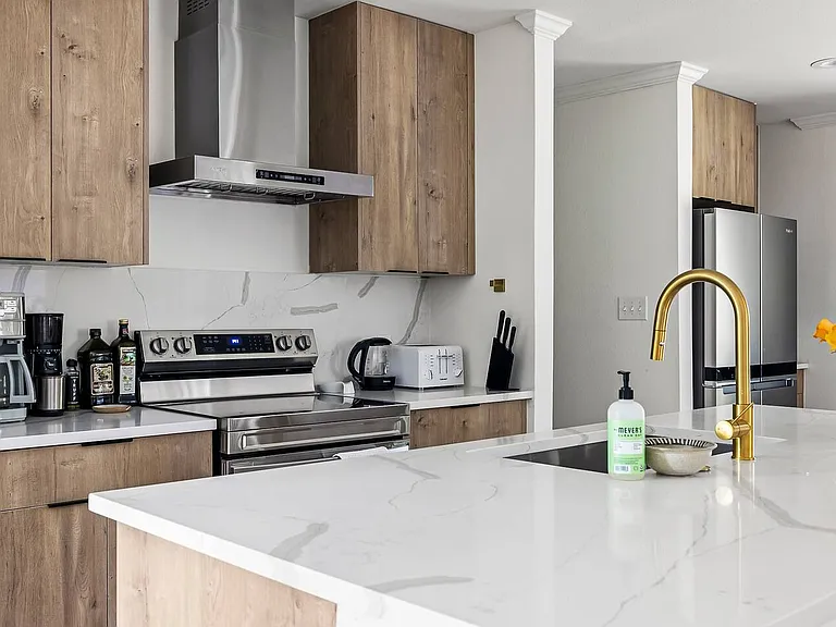 1205 Sahara Ave — Photo 7