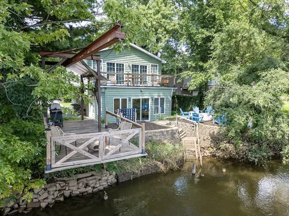 1502 Island Blvd, Lowell, IN 46356