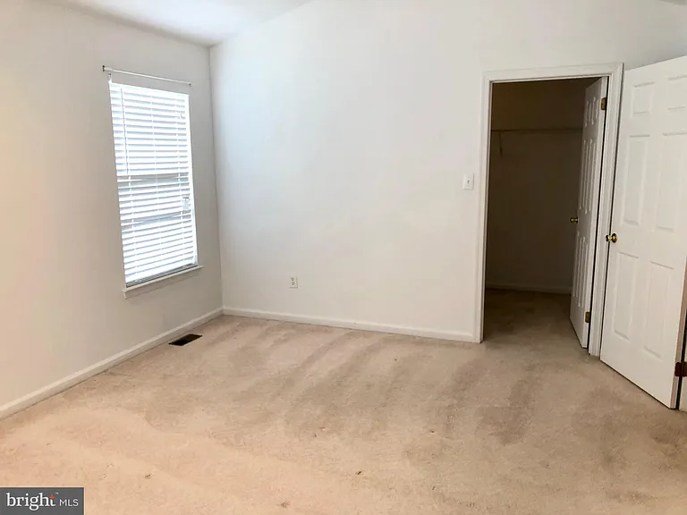 1081 Chanticleer — Photo 10