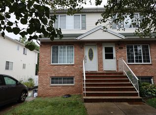 479 Carlton Blvd #1, Staten Island, NY 10312