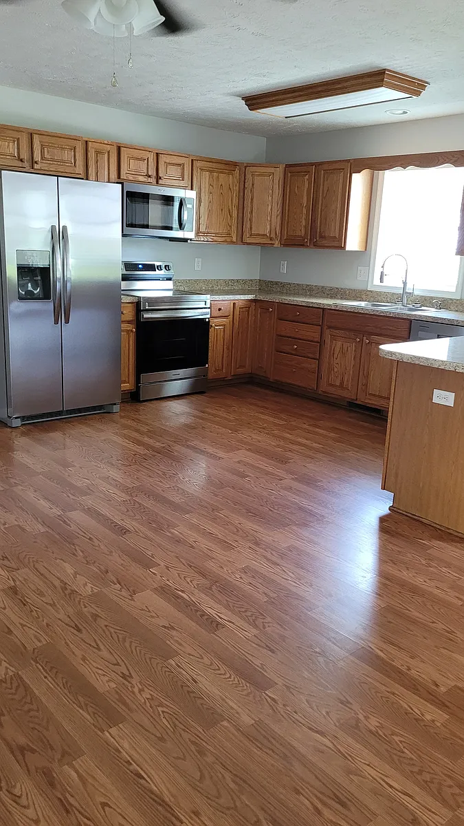 Kitchen - 42294 Calvert Cir