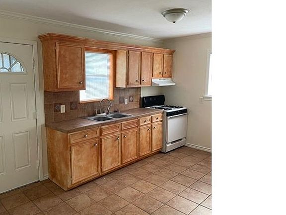 4th image of 3615 Saint Charles St