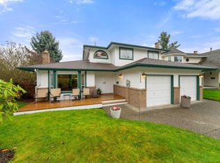 15560 Vista Dr, White Rock, BC V4B 5H8