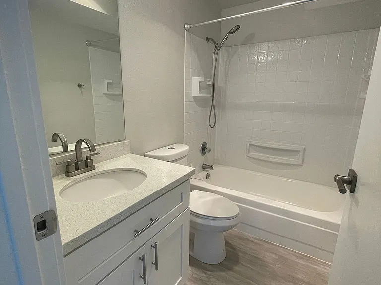 View On California - Spacious with Modern Updates, fireplace (select units) & private balcony | P... — Photo 22