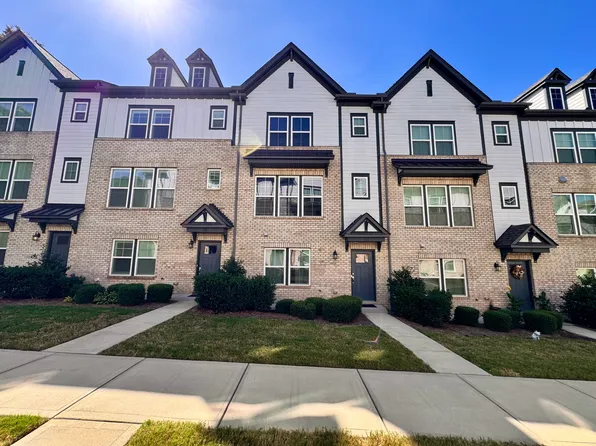 515 Upper Stone Cir, Charlotte, NC 28211