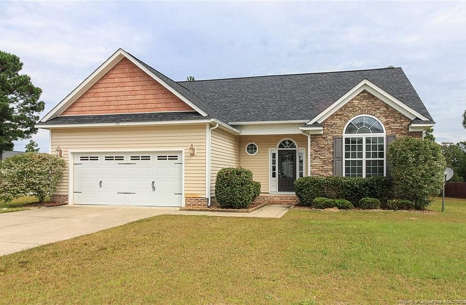 1st image of 216 Blue Oak Dr