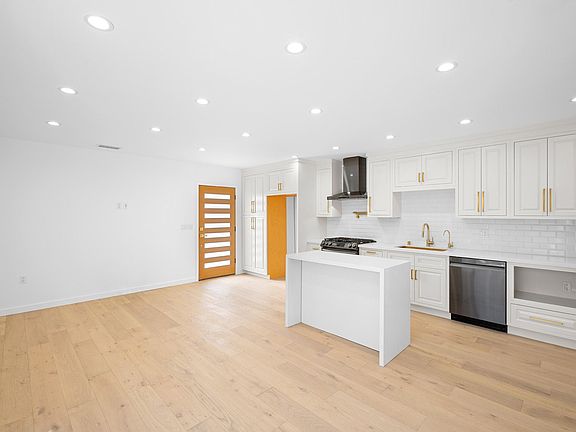 5th image of 6623 Shadygrove St #6623