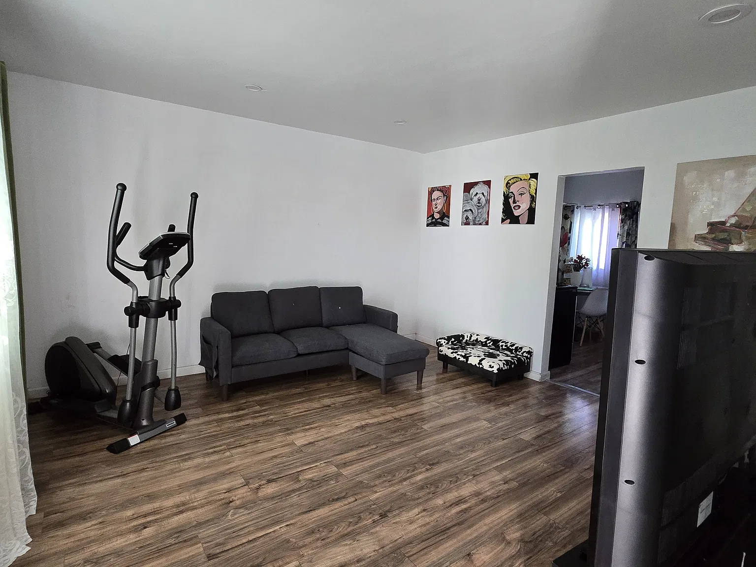 2 bed, 974 sqft, $2,000 — Photo 3