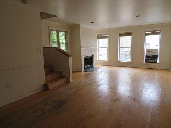 Additional Living Room