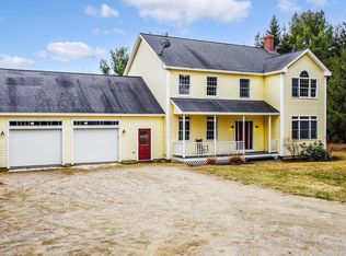 32 Blake Rd, Farmingdale, ME 04344