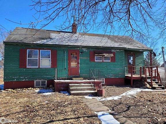 2nd image of 606 Lyman St