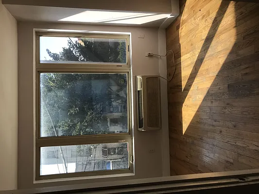 Rented by Adrey Management Corp | media 14