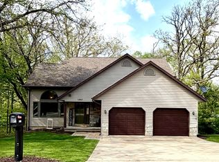 1257 Trail Dr, Dixon, IL 61021