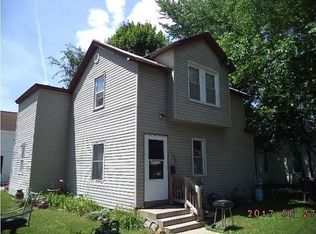 1126 5th Ave S, La Crosse, WI 54601