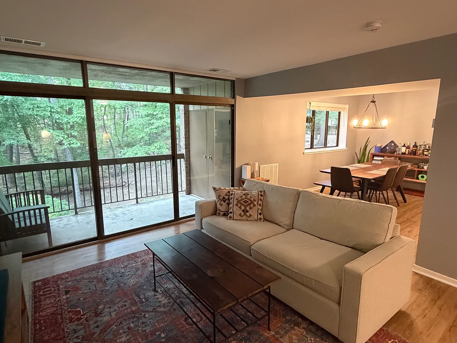 2 bed, 1112 sqft, $2,600 — Photo 2