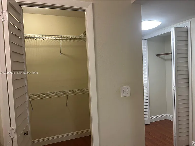 201 Lakeview Dr #204 — Photo 18