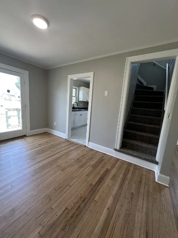3 bed, 2.0 bath, 1088 sqft, $1,500 — Photo 4