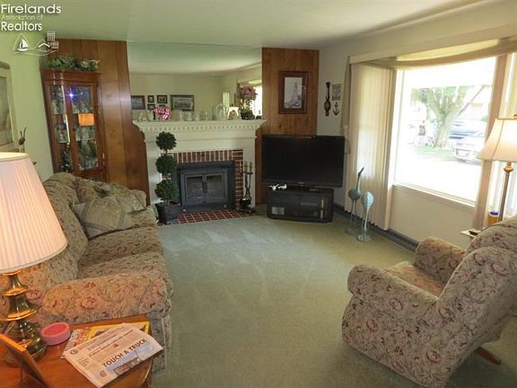 4th image of 2109 Neill Dr