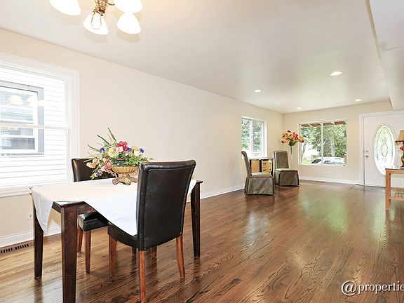 Living Room/Dining Room