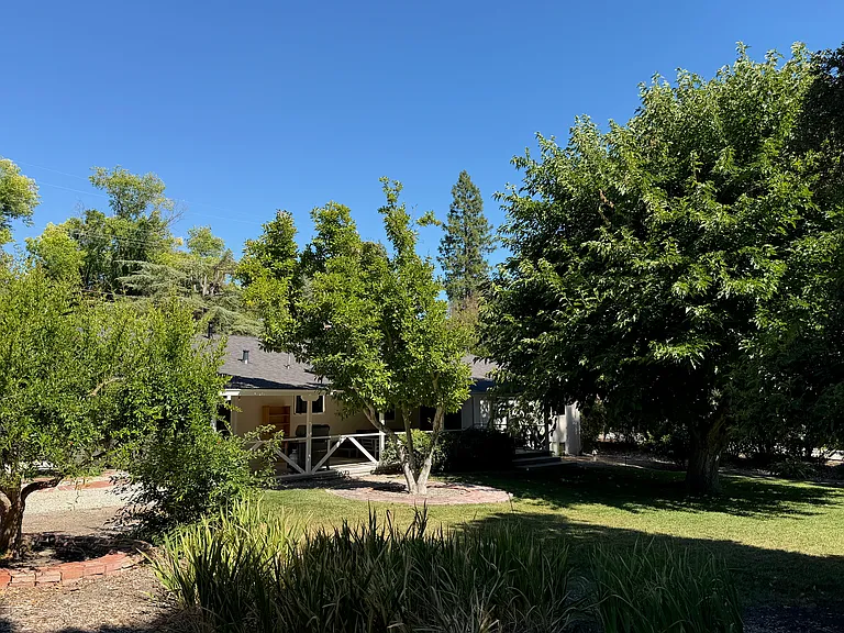 145 Austin Ln — Photo 21