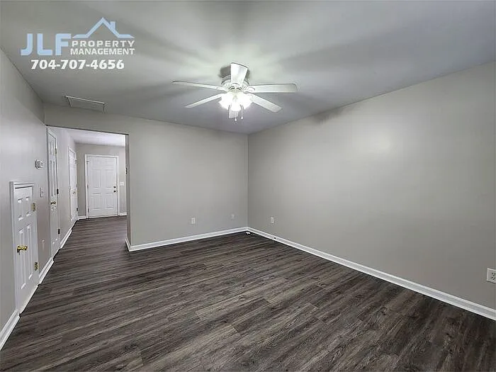 2506 S Ridge Ave — Photo 4