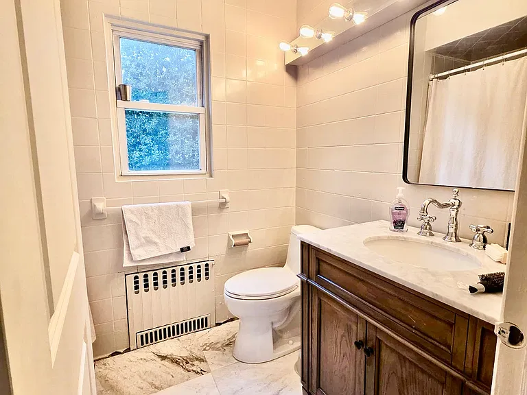 18 Webster Ave — Photo 9