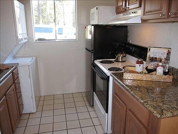 5th image of 379 Coronado Ave #5