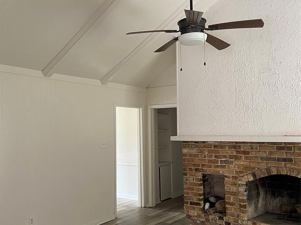 1st image of 4007 Knotty Oaks Trl