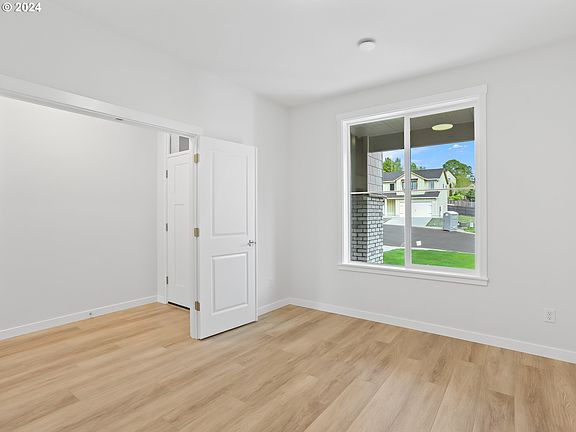 3rd image of 1806 W Kestrel Ct